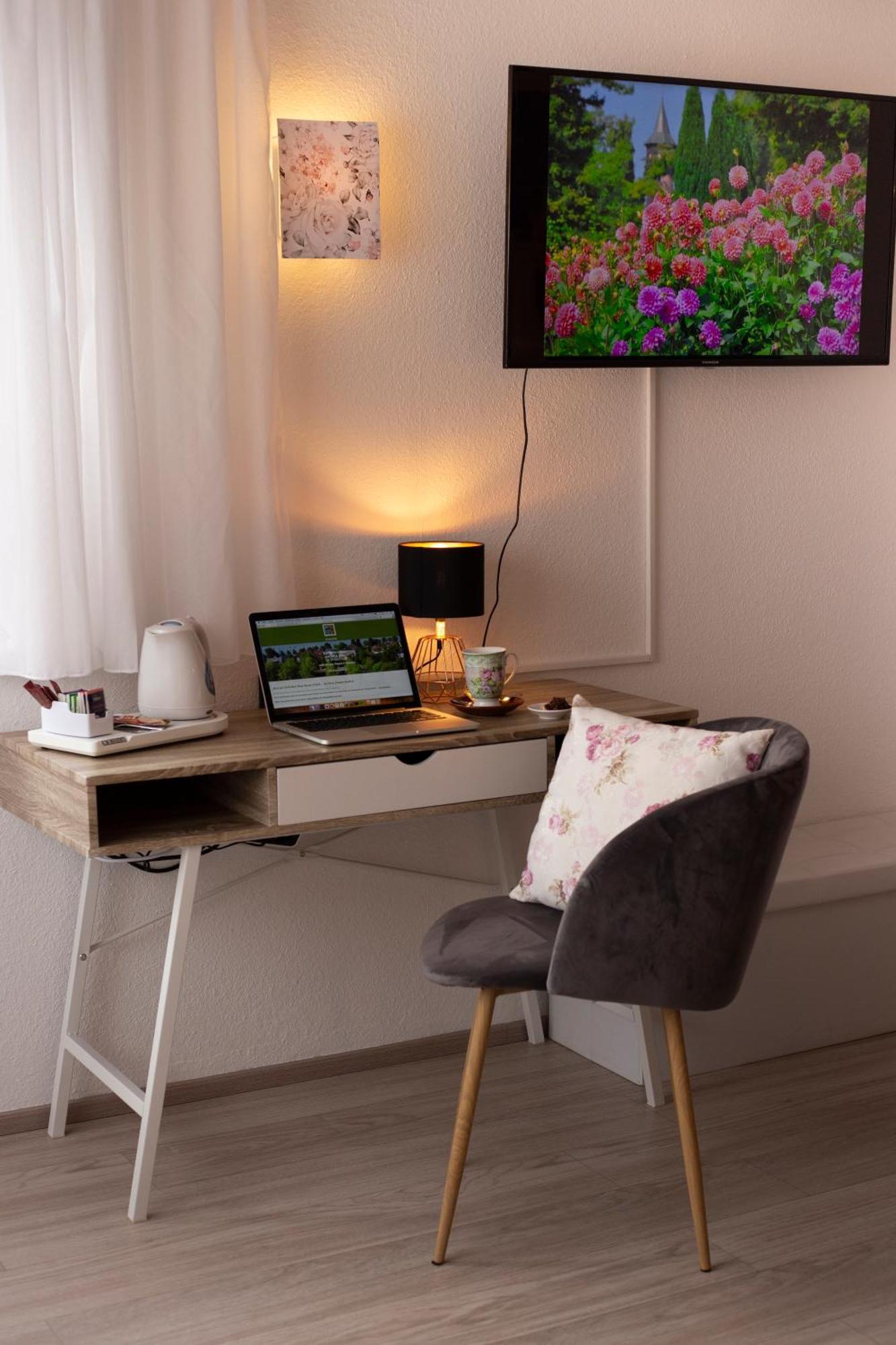 Haus Rose Bed & Breakfast Allensbach Ngoại thất bức ảnh