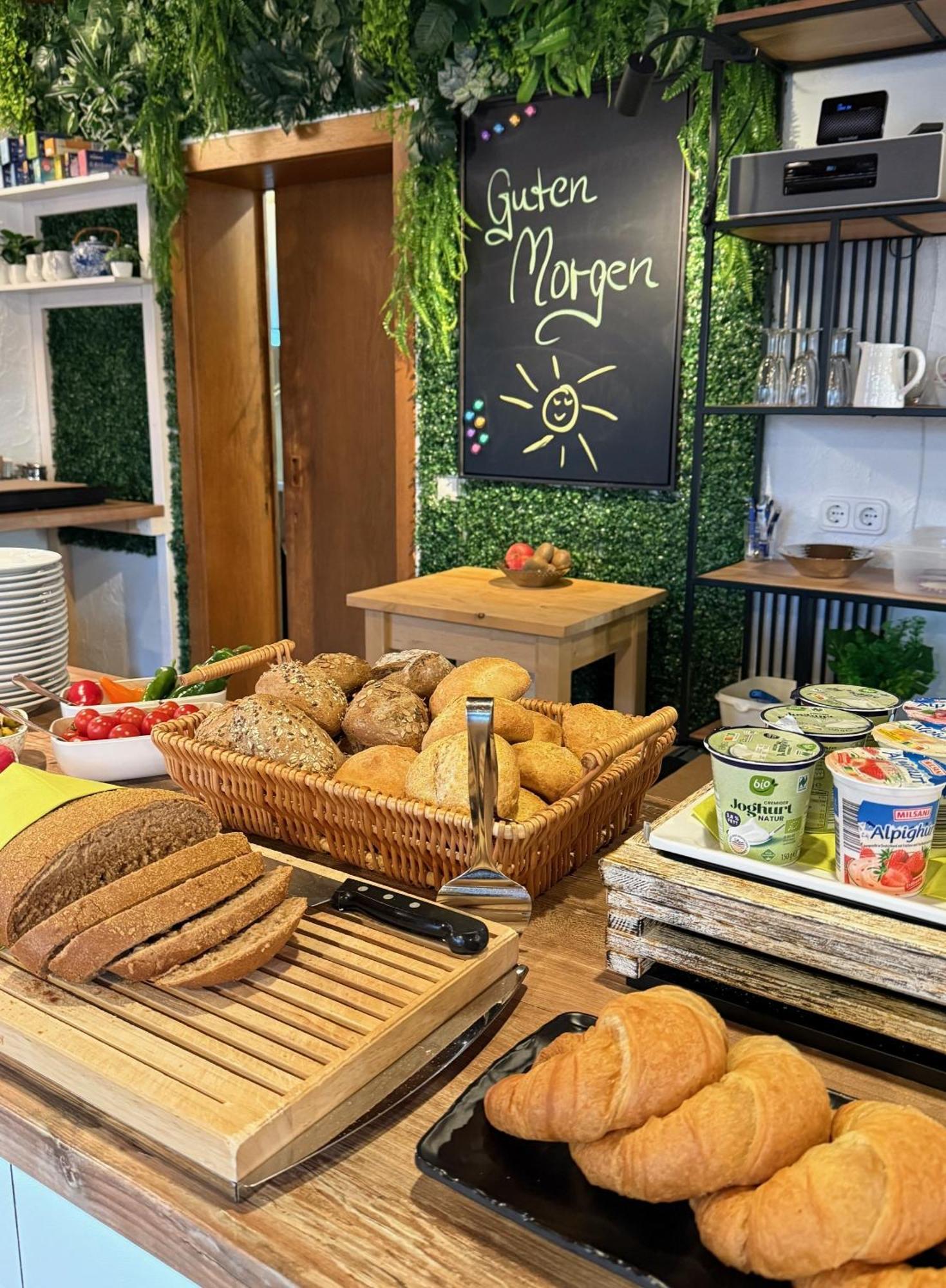 Haus Rose Bed & Breakfast Allensbach Ngoại thất bức ảnh